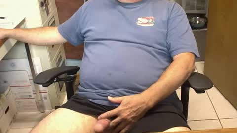 Snapshot of majormike34 chatting on May 19, 2026, 1:17 pm majormike34 online show from May 19, 2026, 1:17 pm