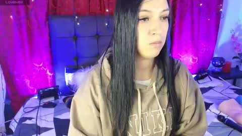 Celeste Bonet  online show from October 25, 2025, 12:02 pm