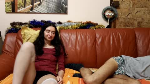 Snapshot of make_me_feel chatting on December 13, 2024, 8:26 pm Lena Ian online show from December 13, 2024, 8:26 pm