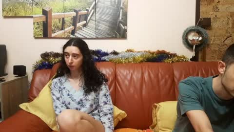 Snapshot of make_me_feel chatting on December 14, 2024, 3:58 pm Lena Ian online show from December 14, 2024, 3:58 pm