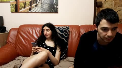 Snapshot of make_me_feel chatting on February 6, 2025, 10:00 pm Lena Ian online show from February 6, 2025, 10:00 pm