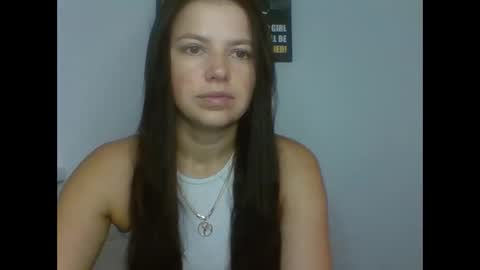 make_mesmile online show from September 10, 2025, 5:51 am