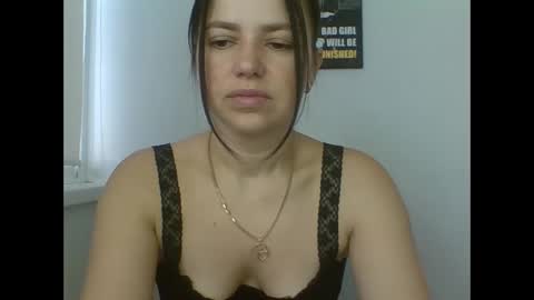 make_mesmile online show from March 18, 2026, 7:22 am