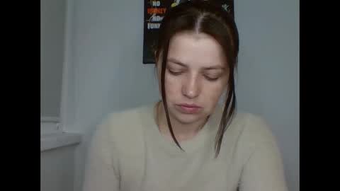 make_mesmile online show from April 19, 2026, 5:56 pm