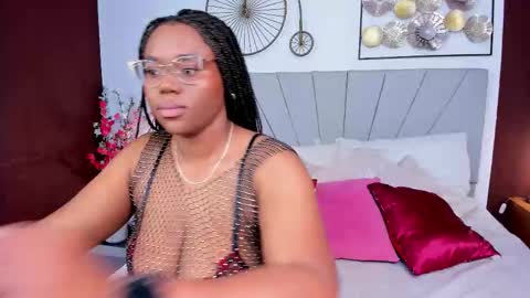 makena online show from February 8, 2026, 3:32 am