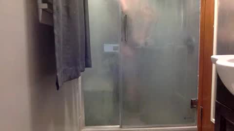 makeshiftnewb online show from March 17, 2026, 3:55 am