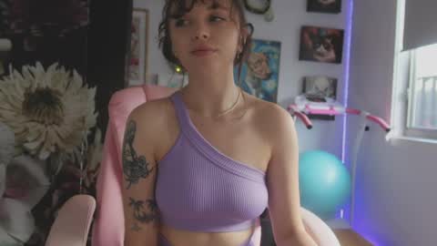 MakiyahBelle online show from April 8, 2026, 2:44 am