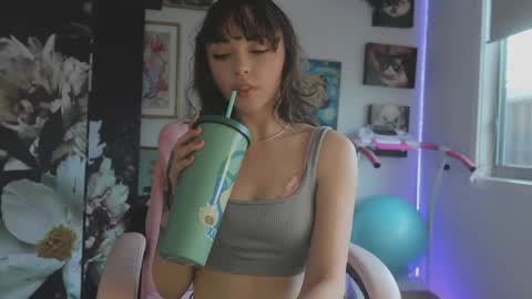 Snapshot of makiyahbelle2 chatting on May 7, 2026, 6:41 am MakiyahBelle online show from May 7, 2026, 6:41 am