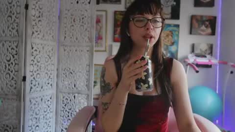 Snapshot of makiyahbelle2 chatting on June 10, 2026, 4:45 am MakiyahBelle online show from June 10, 2026, 4:45 am