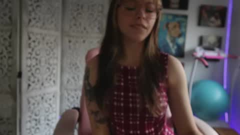 Snapshot of makiyahbelle2 chatting on July 21, 2026, 3:53 am MakiyahBelle online show from July 21, 2026, 3:53 am