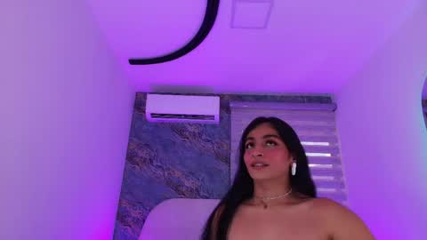 Snapshot of malaia_thompson_ chatting on April 19, 2026, 6:10 pm malaia thompson online show from April 19, 2026, 6:10 pm