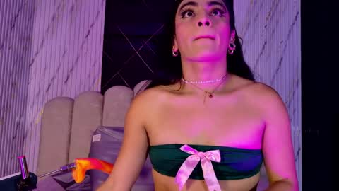 Snapshot of malaia_thompson_ chatting on May 11, 2026, 12:00 pm malaia thompson online show from May 11, 2026, 12:00 pm