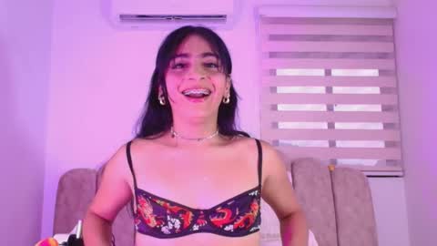 Snapshot of malaia_thompson_ chatting on May 19, 2026, 2:23 pm malaia thompson online show from May 19, 2026, 2:23 pm