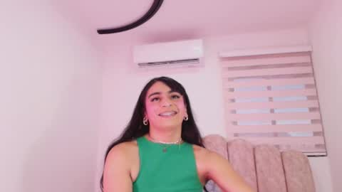Snapshot of malaia_thompson_ chatting on May 24, 2026, 11:59 am malaia thompson online show from May 24, 2026, 11:59 am
