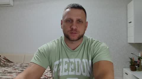 malchyshka online show from January 4, 2025, 3:17 pm