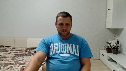 malchyshka online show from February 6, 2025, 12:37 pm