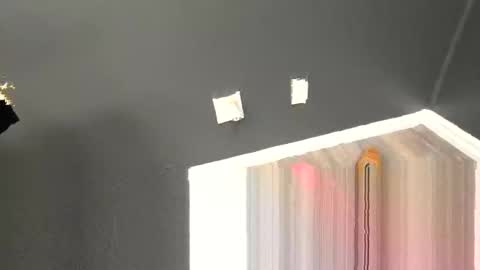 male_gr online show from December 1, 2025, 3:06 pm