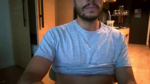 Snapshot of maleboyz chatting on September 29, 2025, 4:45 pm Boybi online show from September 29, 2025, 4:45 pm