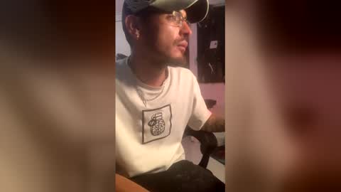 Snapshot of malek_xarx chatting on March 13, 2026, 2:07 am malek_xarx online show from March 13, 2026, 2:07 am