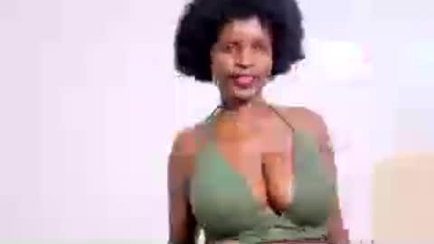 Snapshot of malia_baby chatting on June 24, 2026, 2:49 pm malia online show from June 24, 2026, 2:49 pm