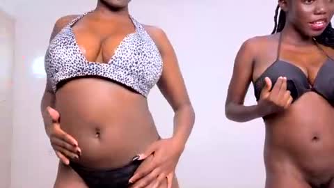 Snapshot of malia_baby chatting on June 27, 2026, 12:22 pm malia online show from June 27, 2026, 12:22 pm