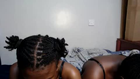 Snapshot of malia_latifa chatting on April 16, 2026, 2:07 pm lati online show from April 16, 2026, 2:07 pm