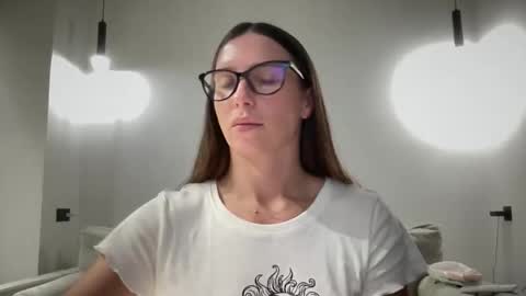 Snapshot of malina568708 chatting on October 22, 2025, 4:51 pm malina568708 online show from October 22, 2025, 4:51 pm