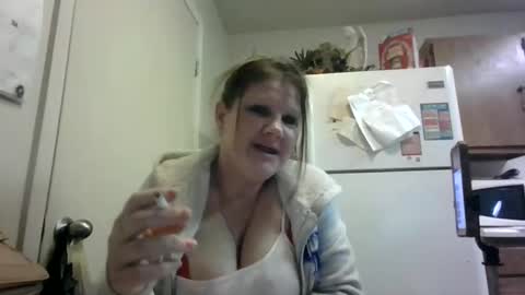 Snapshot of malinda702 chatting on February 11, 2025, 6:33 pm malinda702 online show from February 11, 2025, 6:33 pm