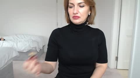 mallinia online show from March 8, 2025, 3:02 pm