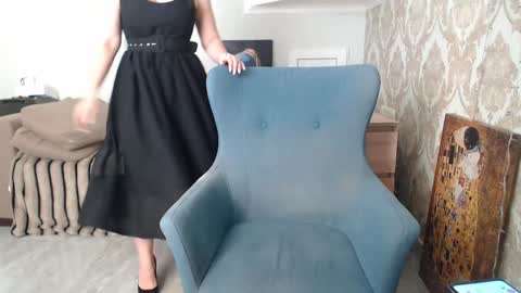 Snapshot of mallinia chatting on March 5, 2026, 10:33 am mallinia online show from March 5, 2026, 10:33 am