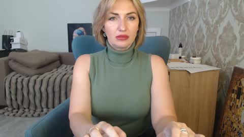 Snapshot of mallinia chatting on March 28, 2026, 12:16 pm mallinia online show from March 28, 2026, 12:16 pm