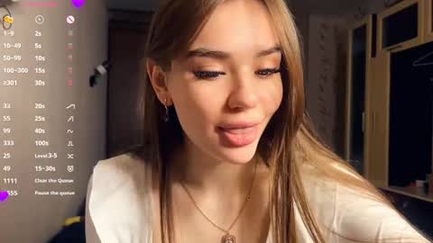 Jinny online show from March 25, 2026, 3:29 pm