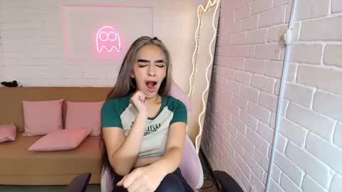 Malory  online show from February 16, 2025, 12:41 am