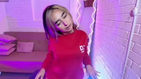 Malory  online show from March 7, 2025, 1:20 am