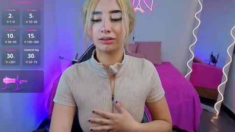 Malory  online show from September 13, 2025, 7:13 pm