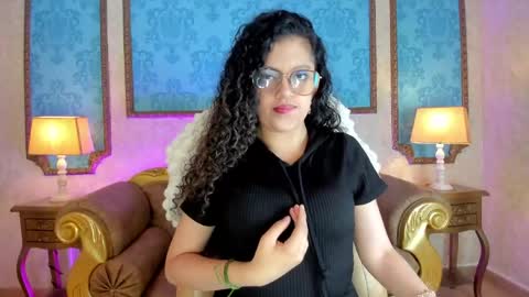 Snapshot of maloryjones chatting on May 29, 2026, 12:03 pm maloryjones online show from May 29, 2026, 12:03 pm