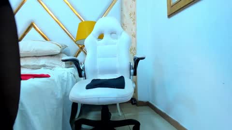 MalorySweet  online show from February 3, 2025, 11:53 am