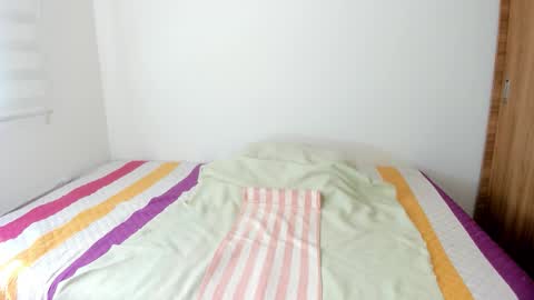 instagram  nueela   online show from March 21, 2026, 7:06 pm