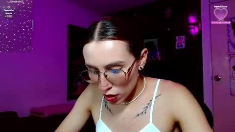 Snapshot of malud_09 chatting on July 8, 2026, 4:06 am online show from July 8, 2026, 4:06 am