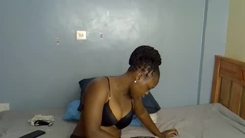 mama_pussie online show from November 9, 2025, 12:09 am