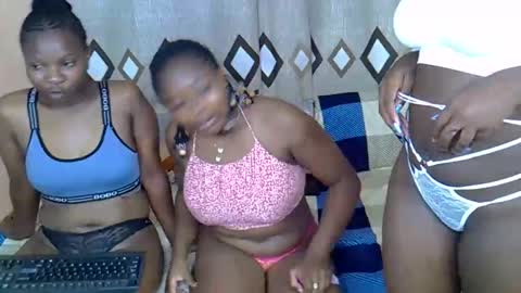 mama_pussie online show from February 2, 2026, 12:20 am