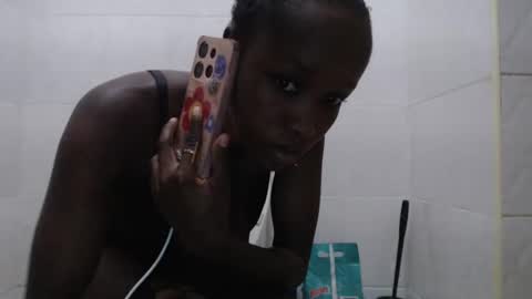Snapshot of mamaapussy chatting on February 21, 2025, 4:05 pm mamaa online show from February 21, 2025, 4:05 pm