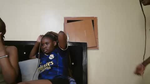 Snapshot of mamaapussy chatting on October 1, 2025, 12:11 pm mamaa online show from October 1, 2025, 12:11 pm