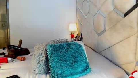 Snapshot of mami_soto chatting on June 18, 2026, 11:31 pm mami_soto online show from June 18, 2026, 11:31 pm