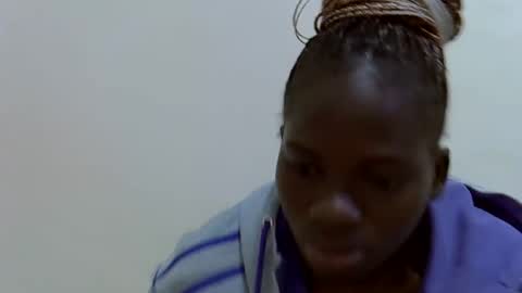 mamichula42 online show from November 9, 2025, 2:43 am