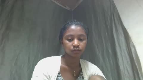 mamieriela online show from April 18, 2026, 6:06 am