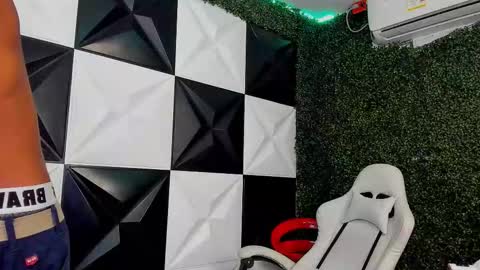 man_san11 online show from February 15, 2026, 6:26 pm