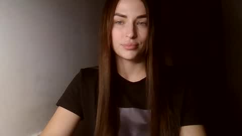 MandiBrooks online show from October 19, 2025, 3:23 pm