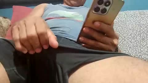 mandrilo7379 online show from October 4, 2025, 7:50 am