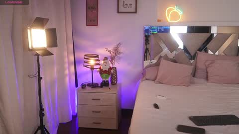   online show from December 5, 2024, 6:22 pm